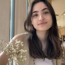 Stella Shanker headshot